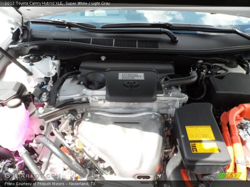 Super White / Light Gray 2012 Toyota Camry Hybrid XLE