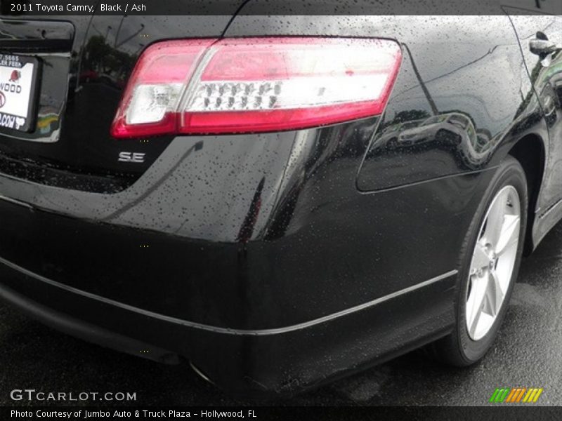 Black / Ash 2011 Toyota Camry