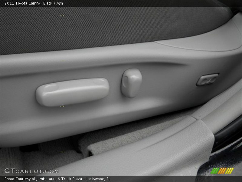 Black / Ash 2011 Toyota Camry