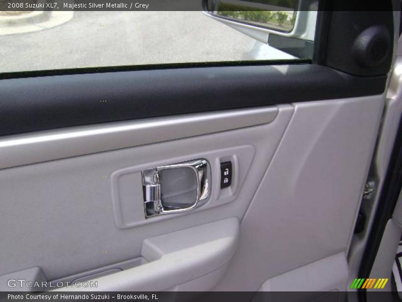 Majestic Silver Metallic / Grey 2008 Suzuki XL7