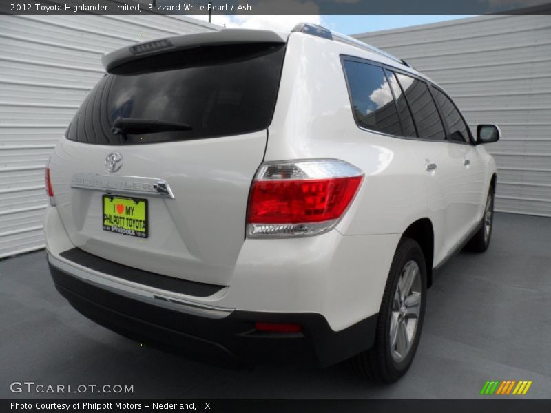 Blizzard White Pearl / Ash 2012 Toyota Highlander Limited