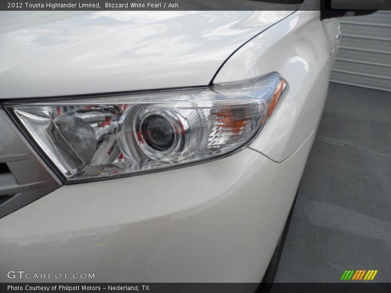 Blizzard White Pearl / Ash 2012 Toyota Highlander Limited