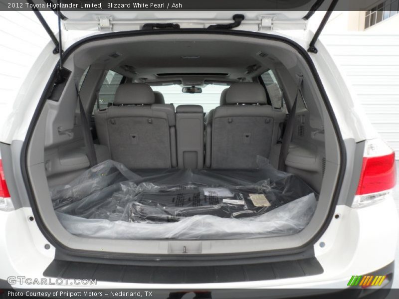 Blizzard White Pearl / Ash 2012 Toyota Highlander Limited