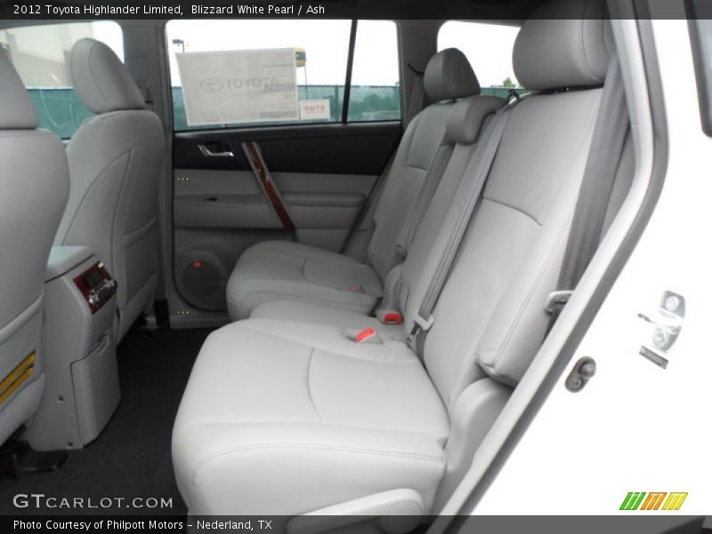 Blizzard White Pearl / Ash 2012 Toyota Highlander Limited