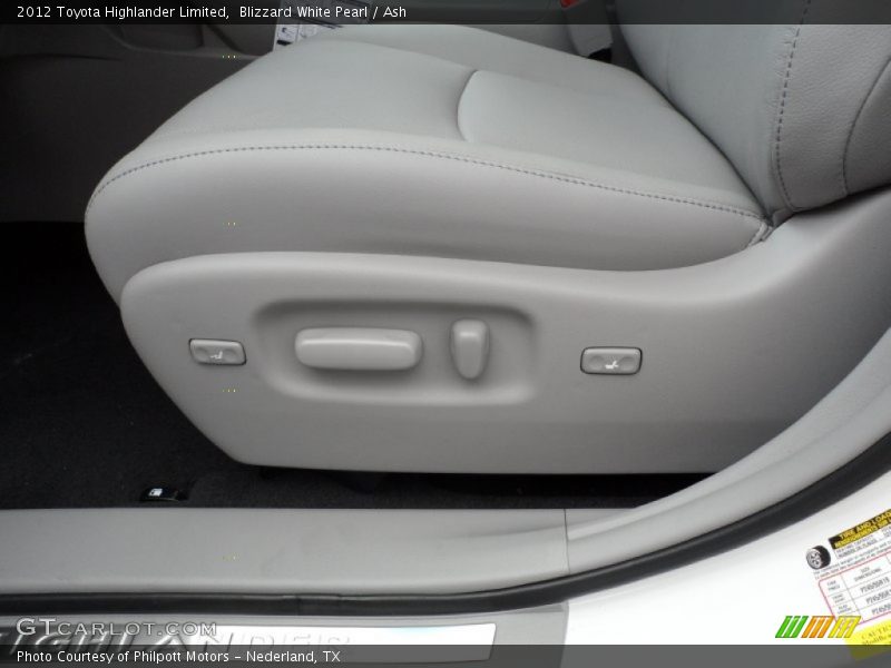 Blizzard White Pearl / Ash 2012 Toyota Highlander Limited
