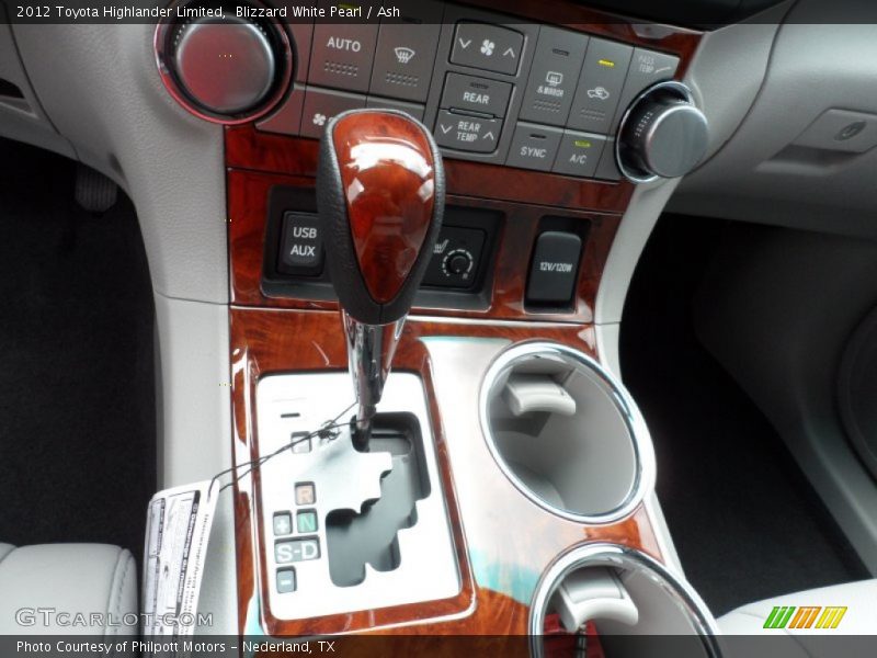 Blizzard White Pearl / Ash 2012 Toyota Highlander Limited