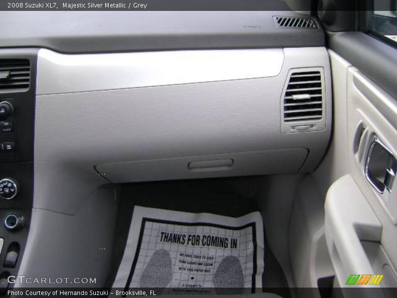 Majestic Silver Metallic / Grey 2008 Suzuki XL7