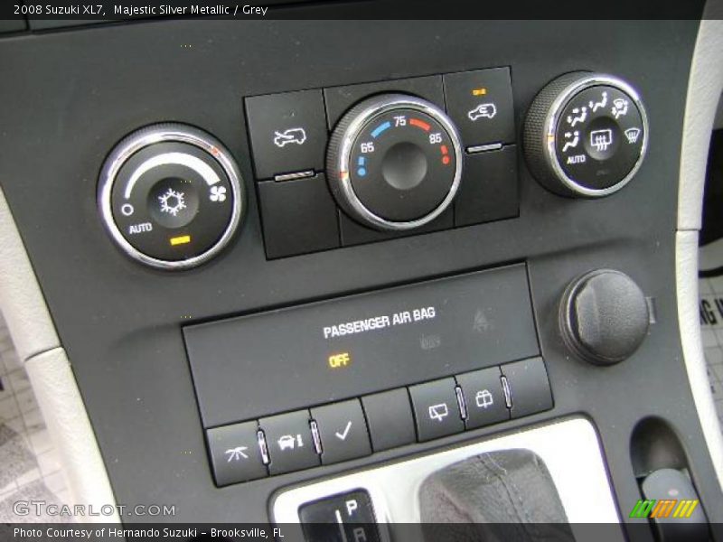 Majestic Silver Metallic / Grey 2008 Suzuki XL7