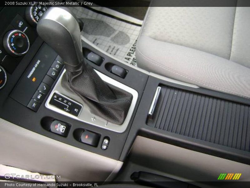 Majestic Silver Metallic / Grey 2008 Suzuki XL7