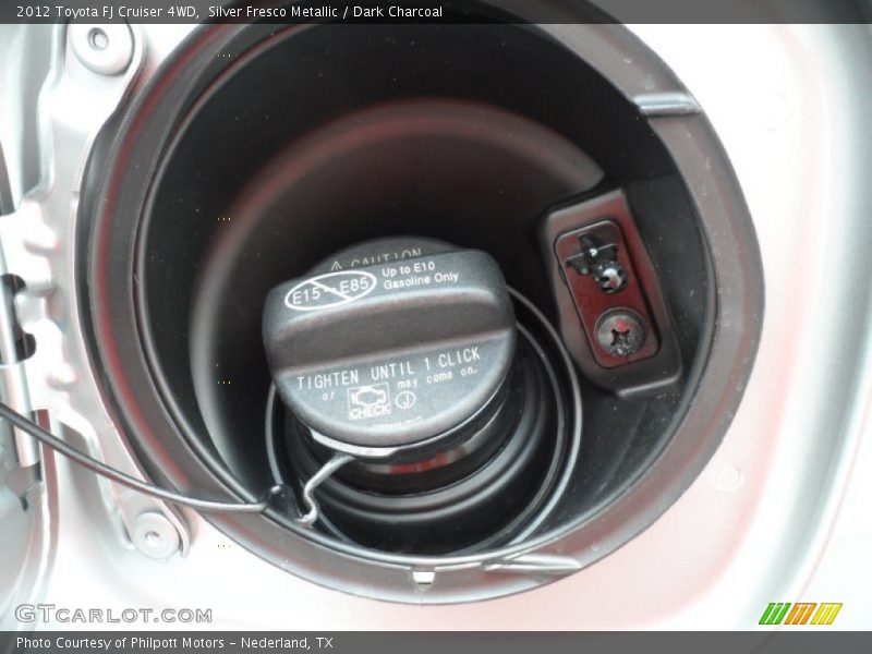 Silver Fresco Metallic / Dark Charcoal 2012 Toyota FJ Cruiser 4WD