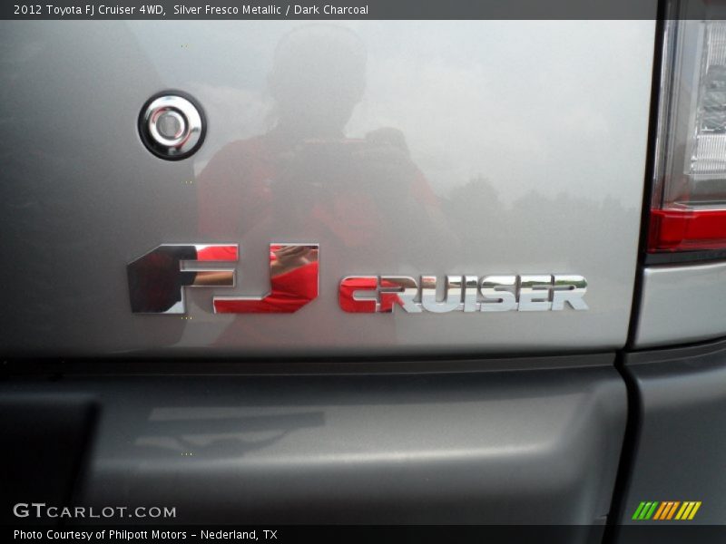 Silver Fresco Metallic / Dark Charcoal 2012 Toyota FJ Cruiser 4WD