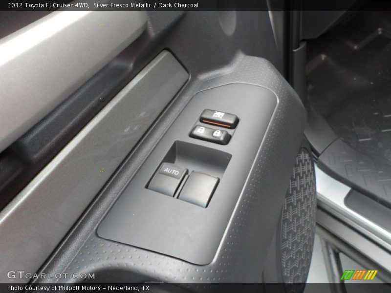 Silver Fresco Metallic / Dark Charcoal 2012 Toyota FJ Cruiser 4WD