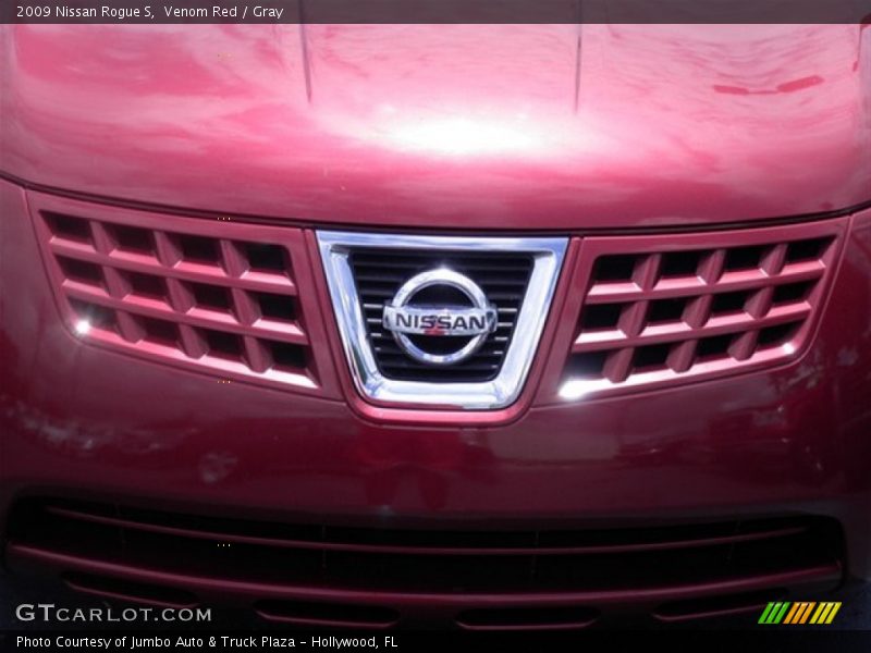Venom Red / Gray 2009 Nissan Rogue S