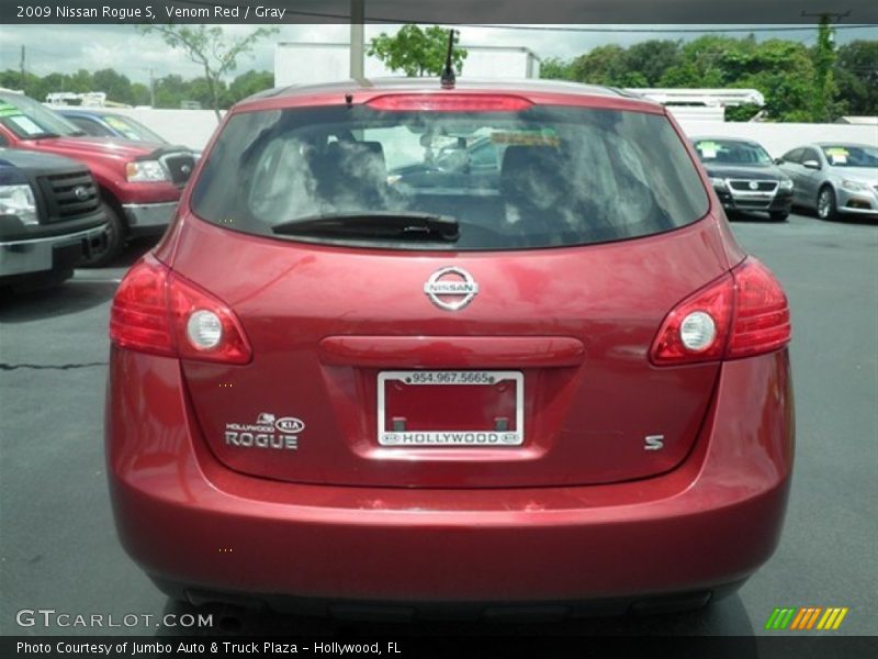 Venom Red / Gray 2009 Nissan Rogue S