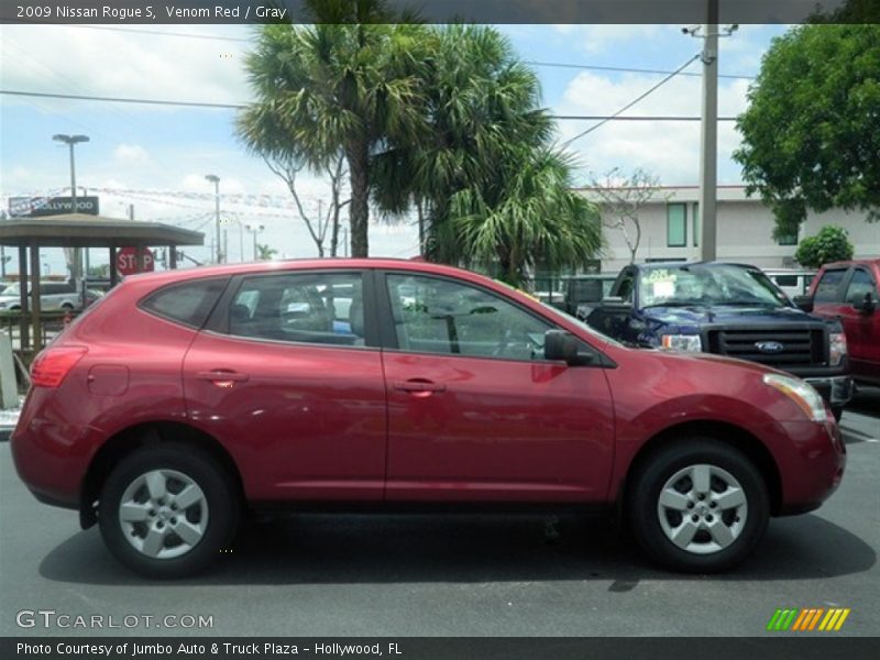 Venom Red / Gray 2009 Nissan Rogue S