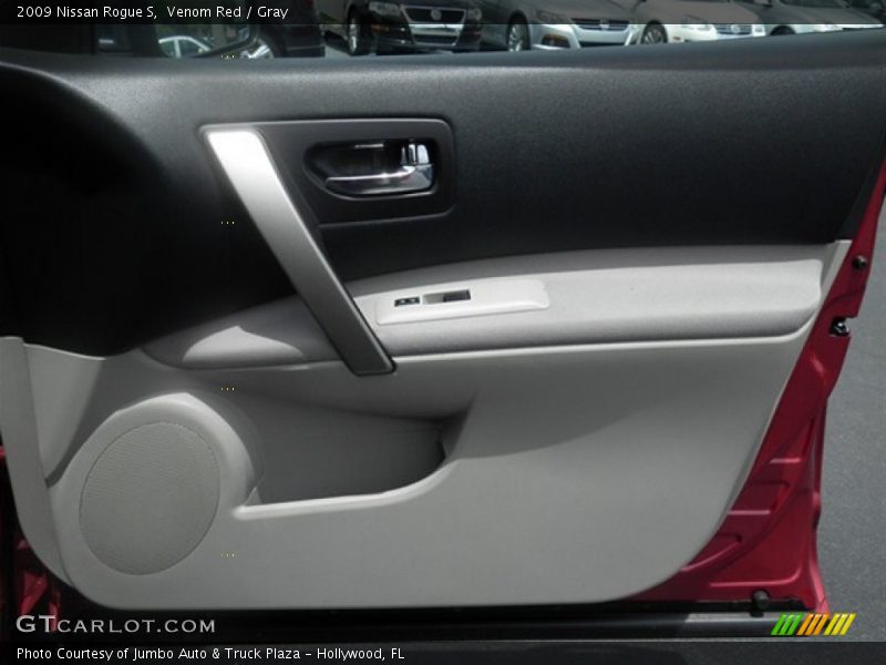 Venom Red / Gray 2009 Nissan Rogue S