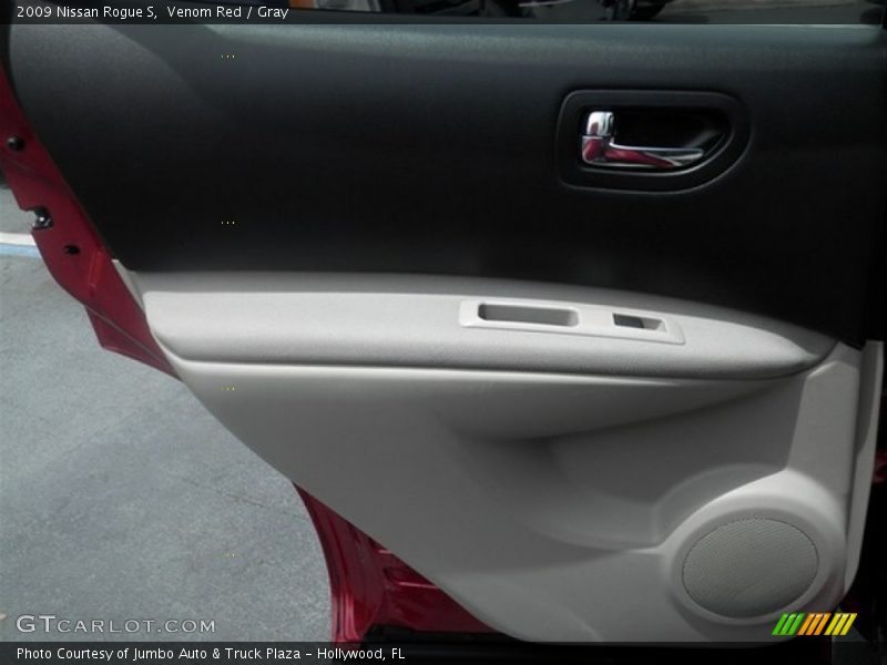 Venom Red / Gray 2009 Nissan Rogue S