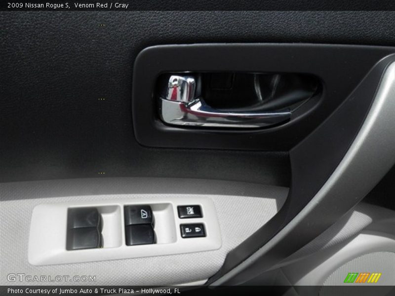 Venom Red / Gray 2009 Nissan Rogue S