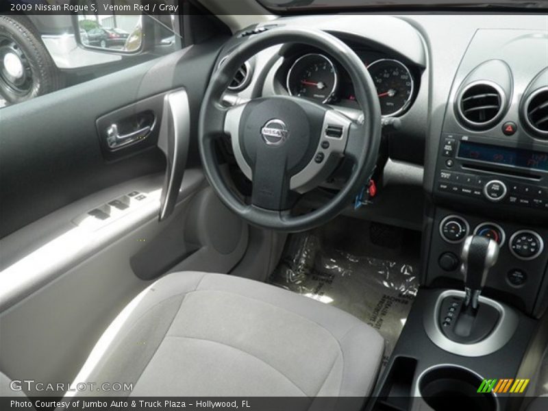 Venom Red / Gray 2009 Nissan Rogue S
