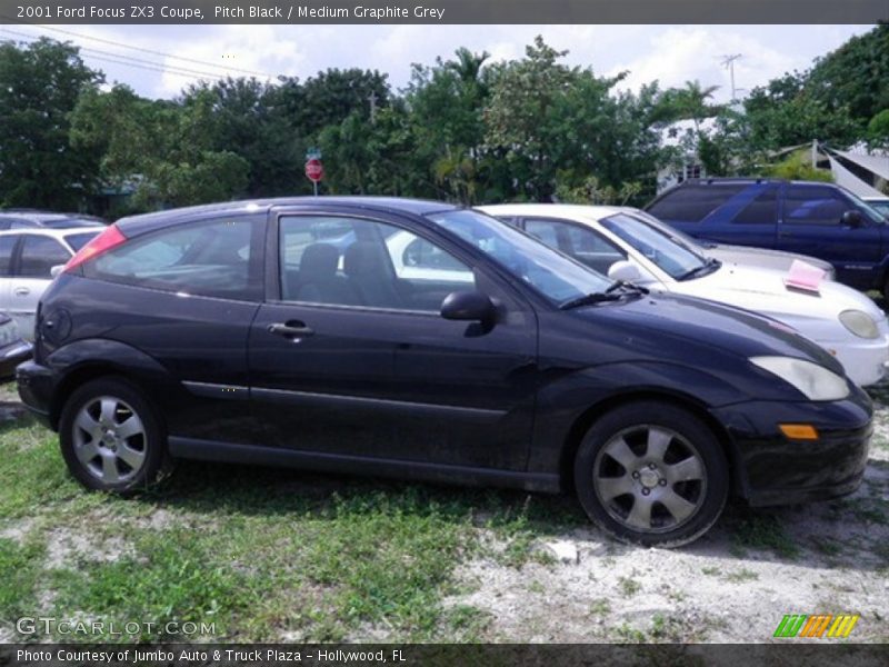 Pitch Black / Medium Graphite Grey 2001 Ford Focus ZX3 Coupe