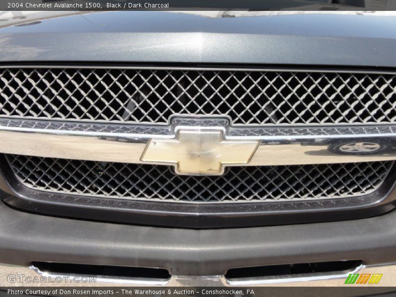 Black / Dark Charcoal 2004 Chevrolet Avalanche 1500