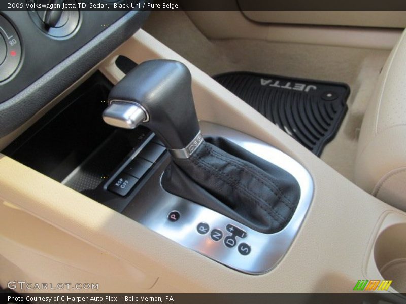 Black Uni / Pure Beige 2009 Volkswagen Jetta TDI Sedan