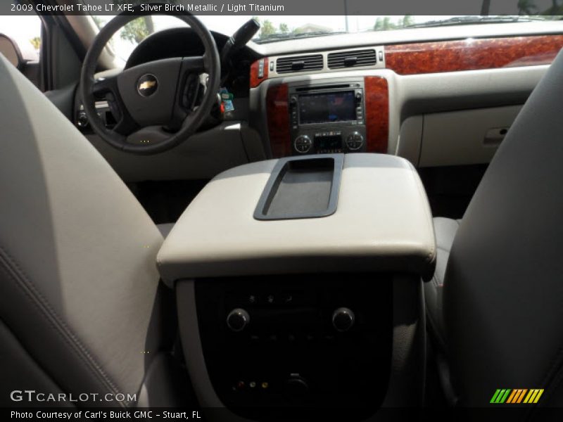 Silver Birch Metallic / Light Titanium 2009 Chevrolet Tahoe LT XFE