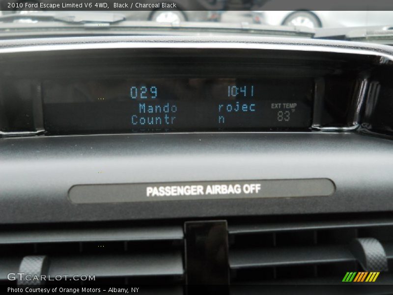 Black / Charcoal Black 2010 Ford Escape Limited V6 4WD