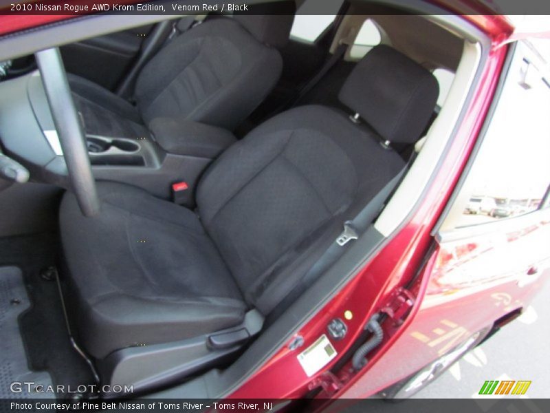 Front Seat of 2010 Rogue AWD Krom Edition