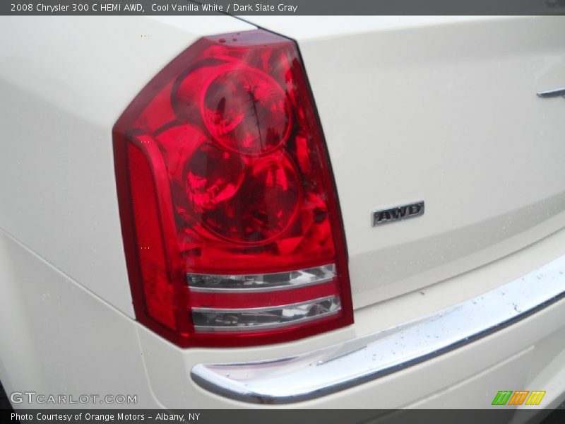 Cool Vanilla White / Dark Slate Gray 2008 Chrysler 300 C HEMI AWD
