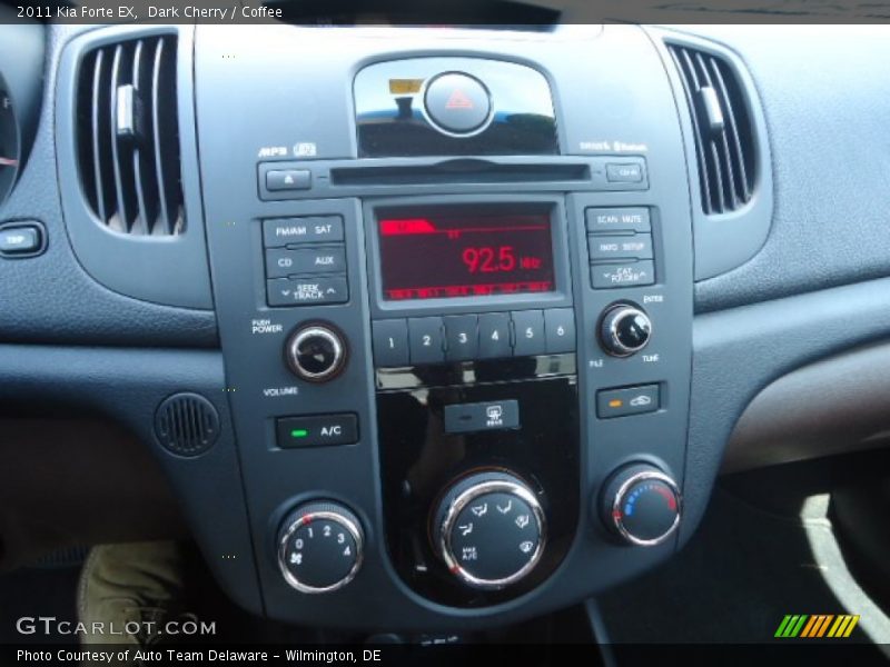 Controls of 2011 Forte EX