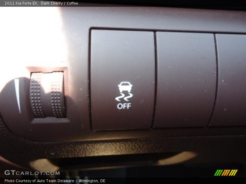 Dark Cherry / Coffee 2011 Kia Forte EX