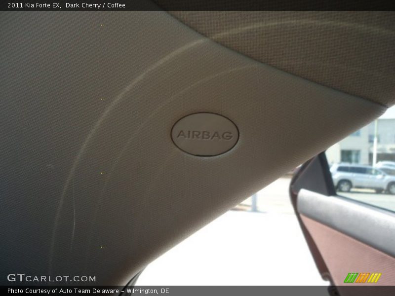 Dark Cherry / Coffee 2011 Kia Forte EX