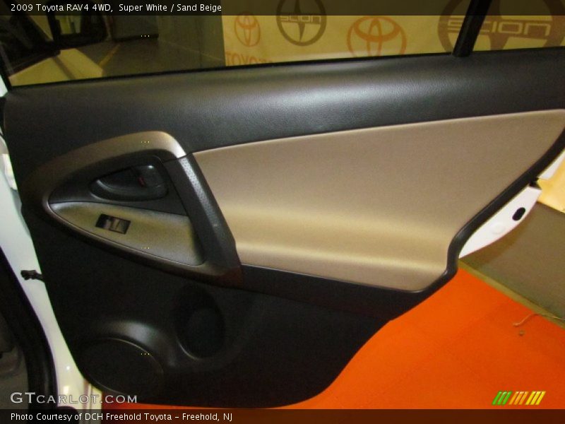 Super White / Sand Beige 2009 Toyota RAV4 4WD