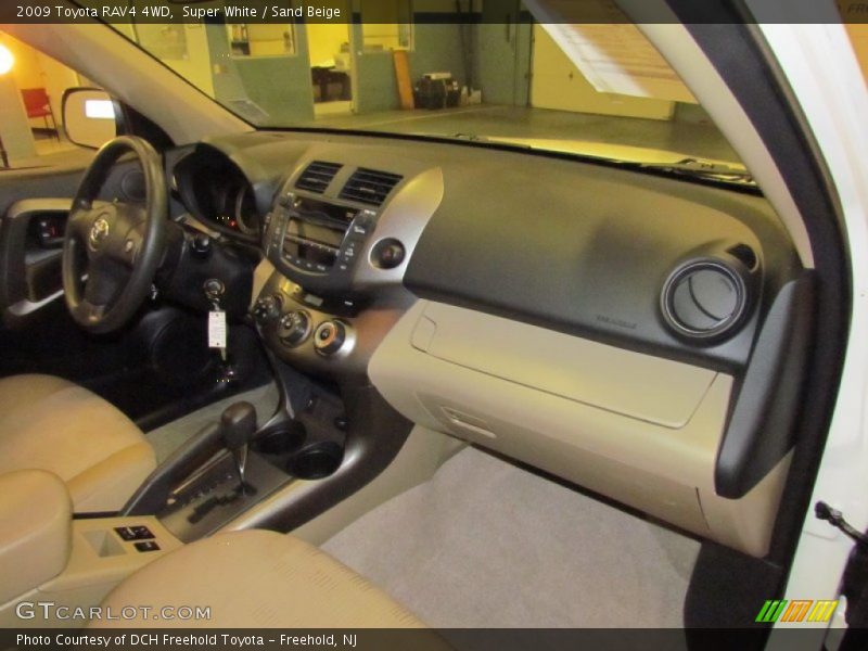 Super White / Sand Beige 2009 Toyota RAV4 4WD