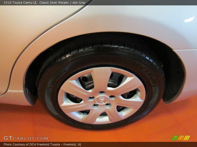 Classic Silver Metallic / Ash Gray 2010 Toyota Camry LE