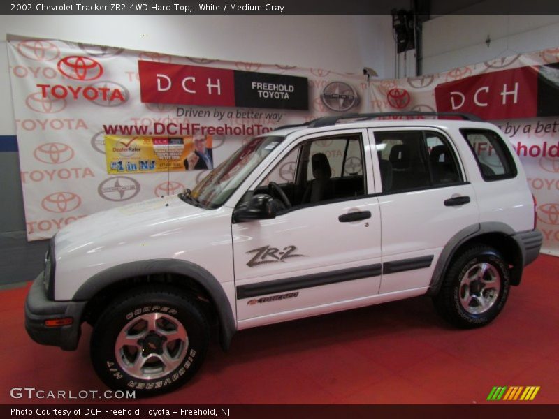 White / Medium Gray 2002 Chevrolet Tracker ZR2 4WD Hard Top