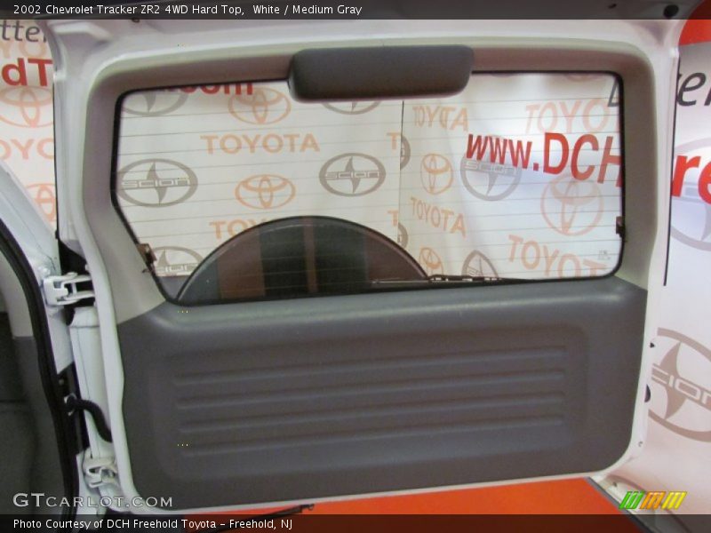 White / Medium Gray 2002 Chevrolet Tracker ZR2 4WD Hard Top