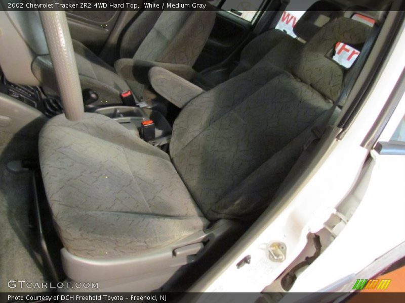 White / Medium Gray 2002 Chevrolet Tracker ZR2 4WD Hard Top