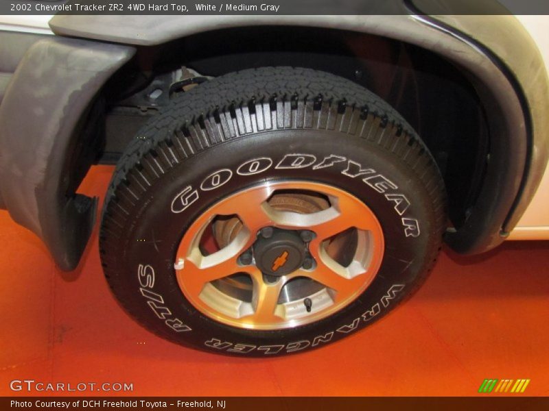 White / Medium Gray 2002 Chevrolet Tracker ZR2 4WD Hard Top