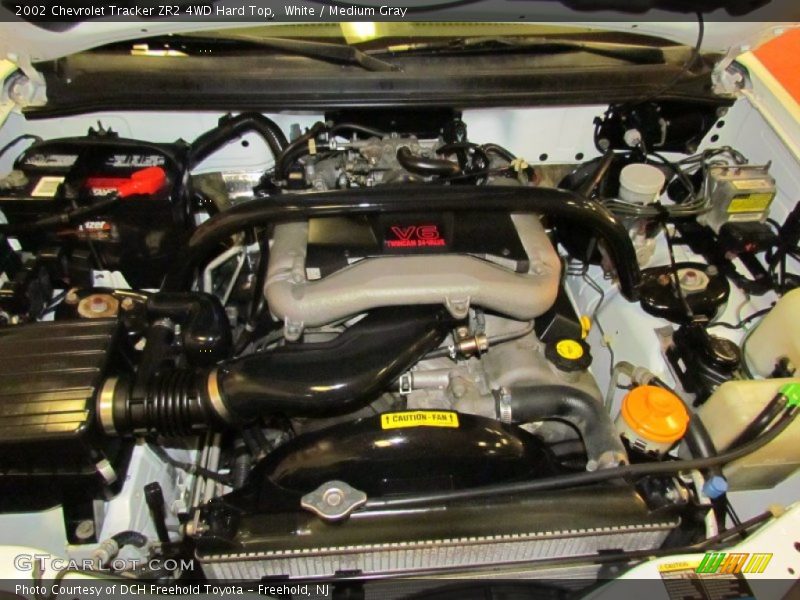 White / Medium Gray 2002 Chevrolet Tracker ZR2 4WD Hard Top