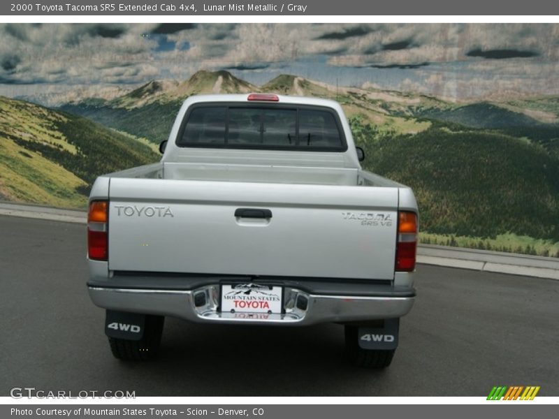 Lunar Mist Metallic / Gray 2000 Toyota Tacoma SR5 Extended Cab 4x4