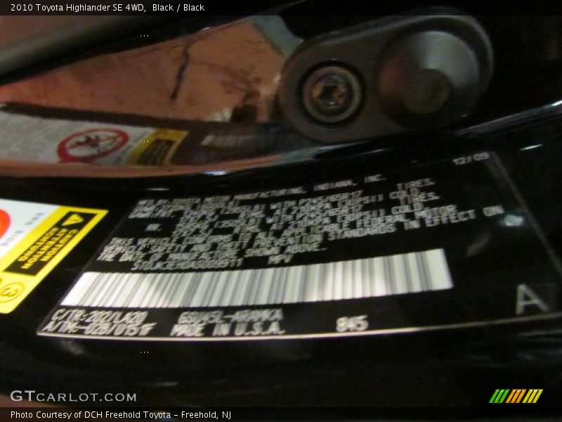 Black / Black 2010 Toyota Highlander SE 4WD
