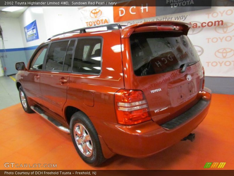 Sundown Red Pearl / Ivory 2002 Toyota Highlander Limited 4WD