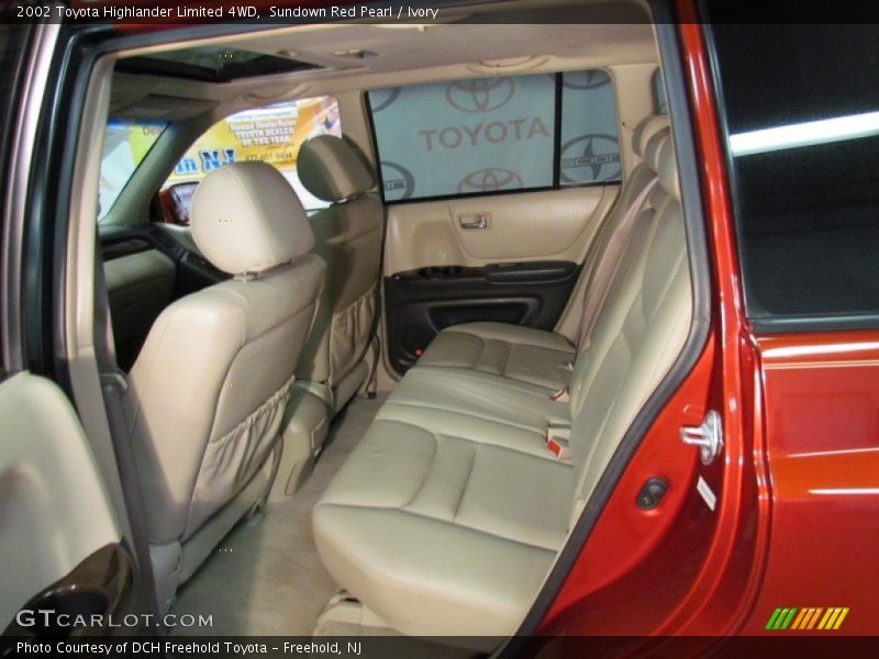 Sundown Red Pearl / Ivory 2002 Toyota Highlander Limited 4WD