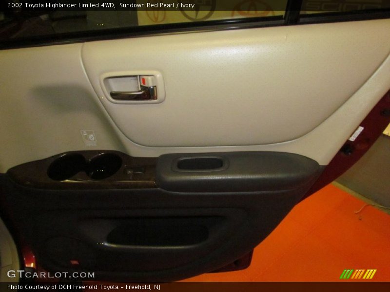 Sundown Red Pearl / Ivory 2002 Toyota Highlander Limited 4WD