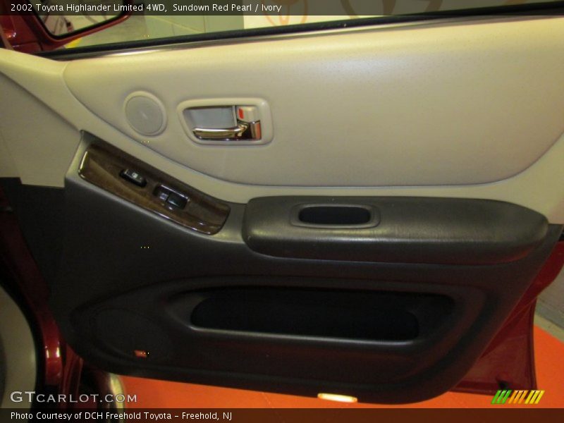 Sundown Red Pearl / Ivory 2002 Toyota Highlander Limited 4WD