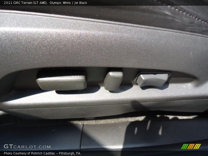 Olympic White / Jet Black 2011 GMC Terrain SLT AWD