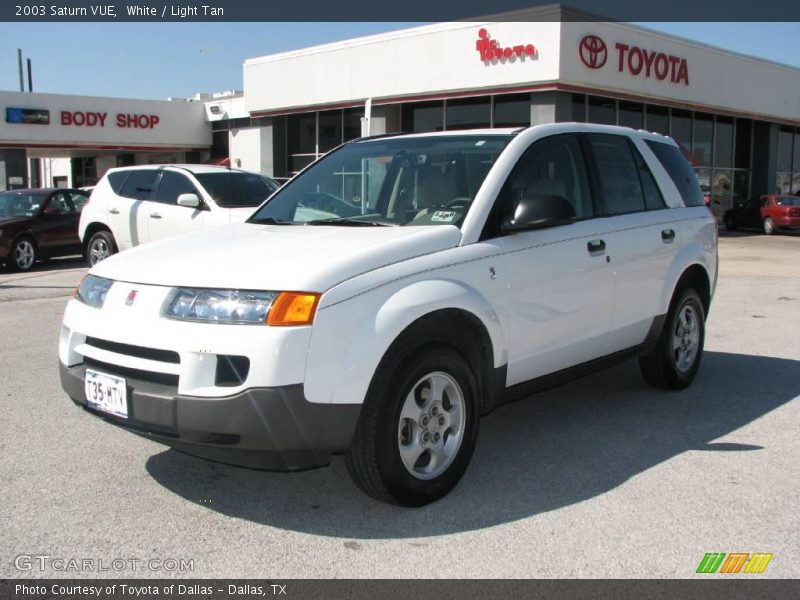 White / Light Tan 2003 Saturn VUE