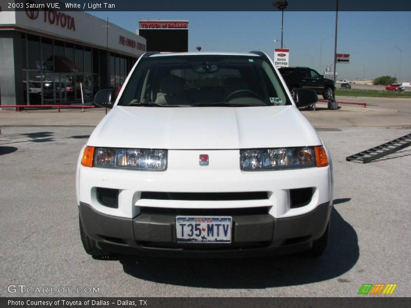 White / Light Tan 2003 Saturn VUE